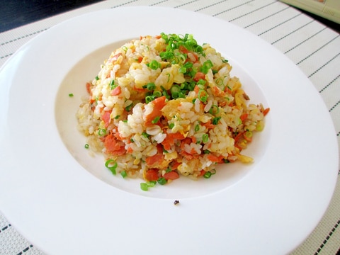 残った焼鮭で簡単!!鮭チャーハン☆